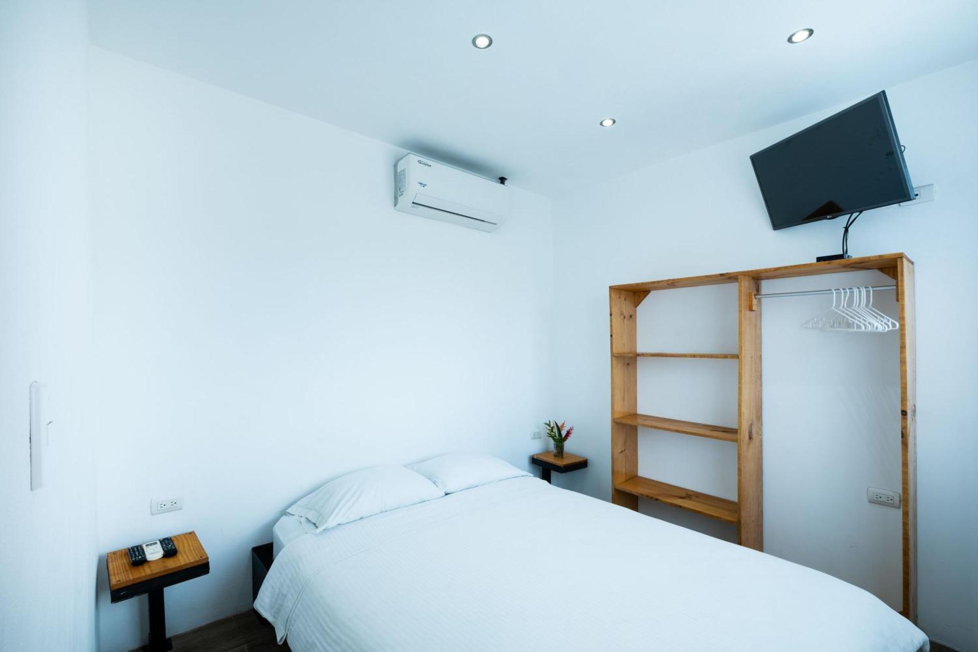 Hotel Bamboo Jacó Exteriör bild