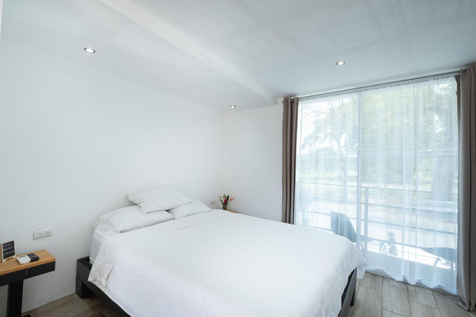 Hotel Bamboo Jacó Exteriör bild